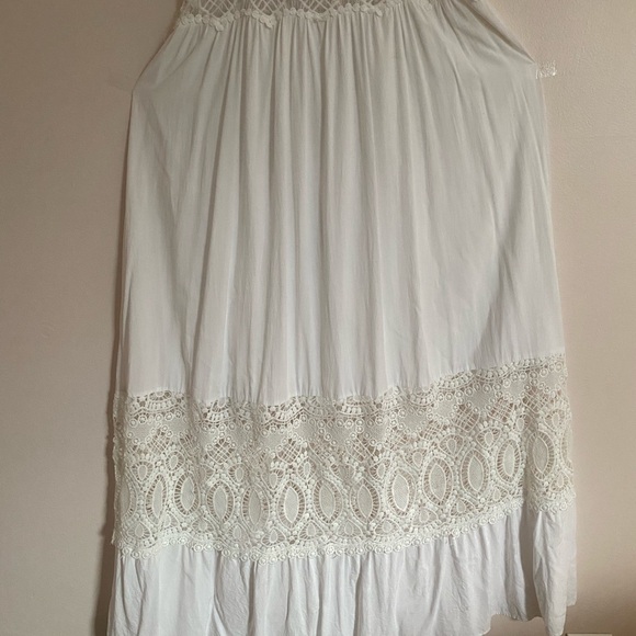 Solitaire White Lace Dress - Picture 3 of 7